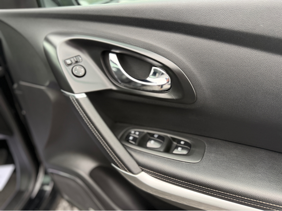 2017 Renault Kadjar - image 37