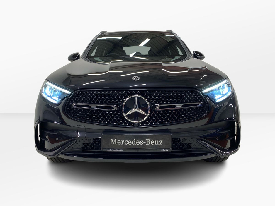 2025 Mercedes-Benz GLC Class - image 10