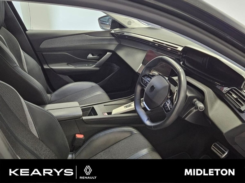 2023 Peugeot 308 - image 5