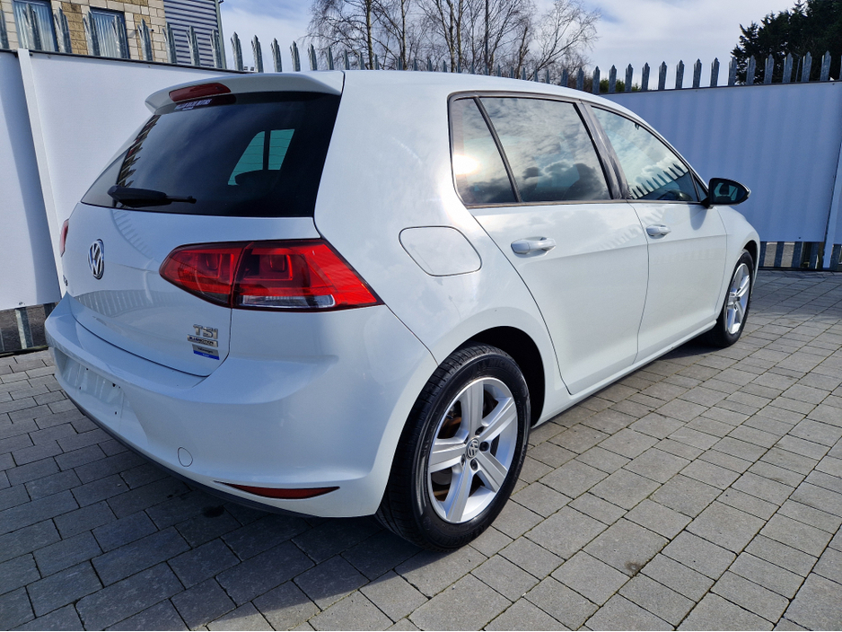 2013 Volkswagen Golf - image 9