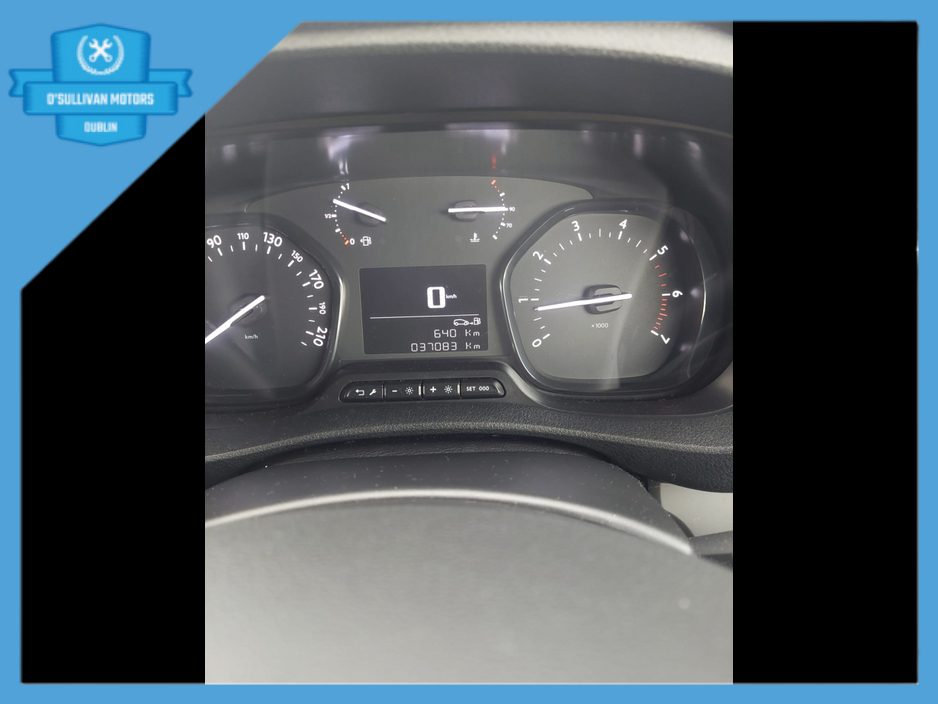 2023 Opel Vivaro / 2023 / L2H1-1.5 DIESEL €24,999