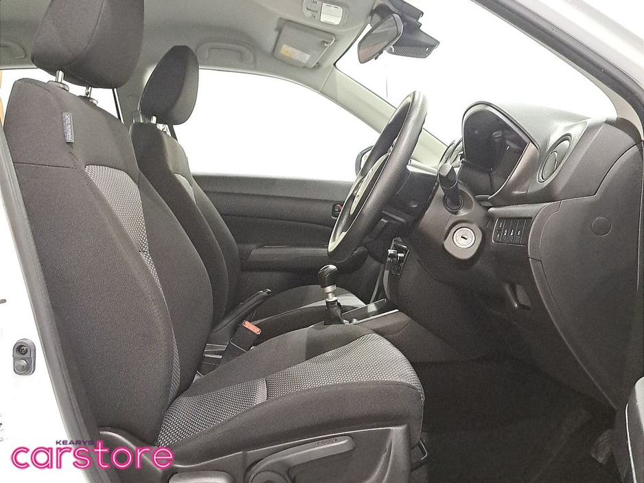 2023 Suzuki Vitara - image 12