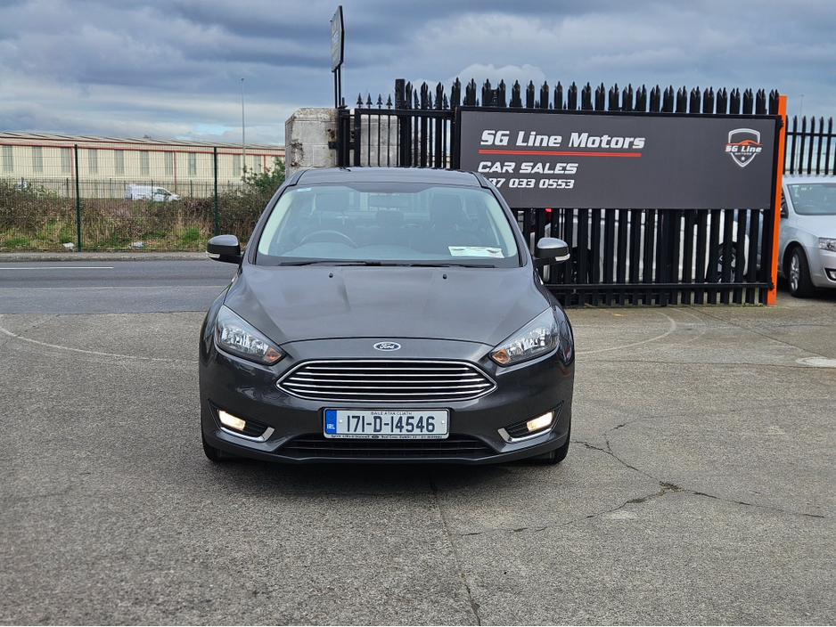 2017 Ford Focus - image 5