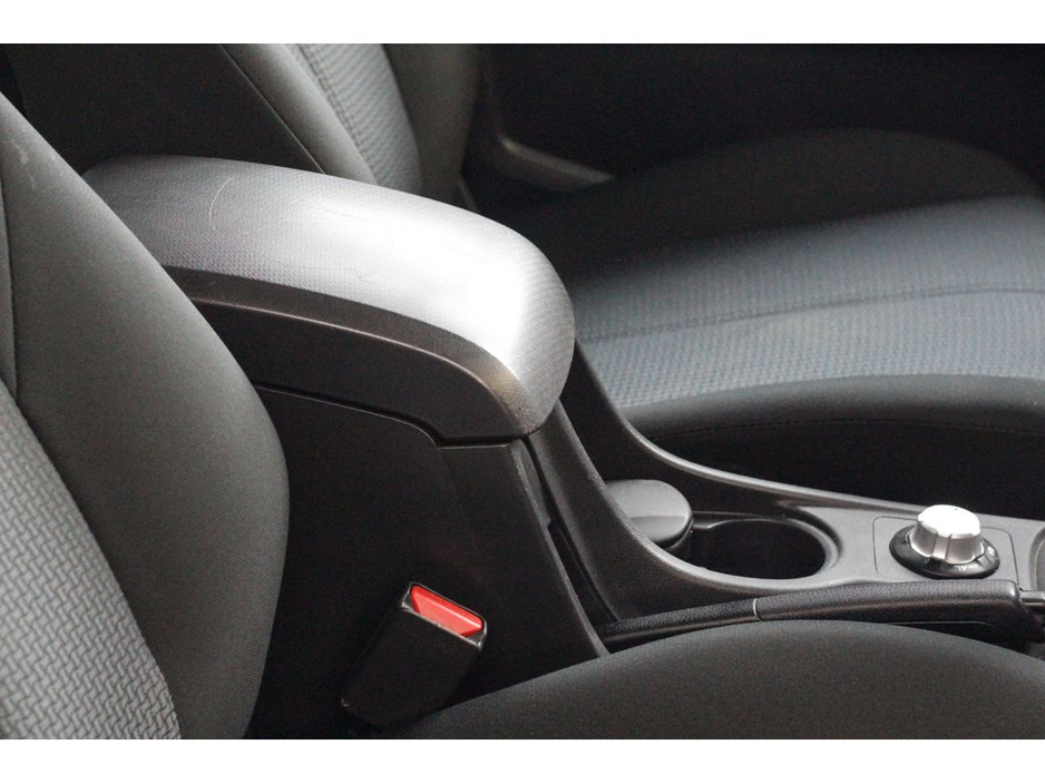 2017 Isuzu D-MAX - image 21