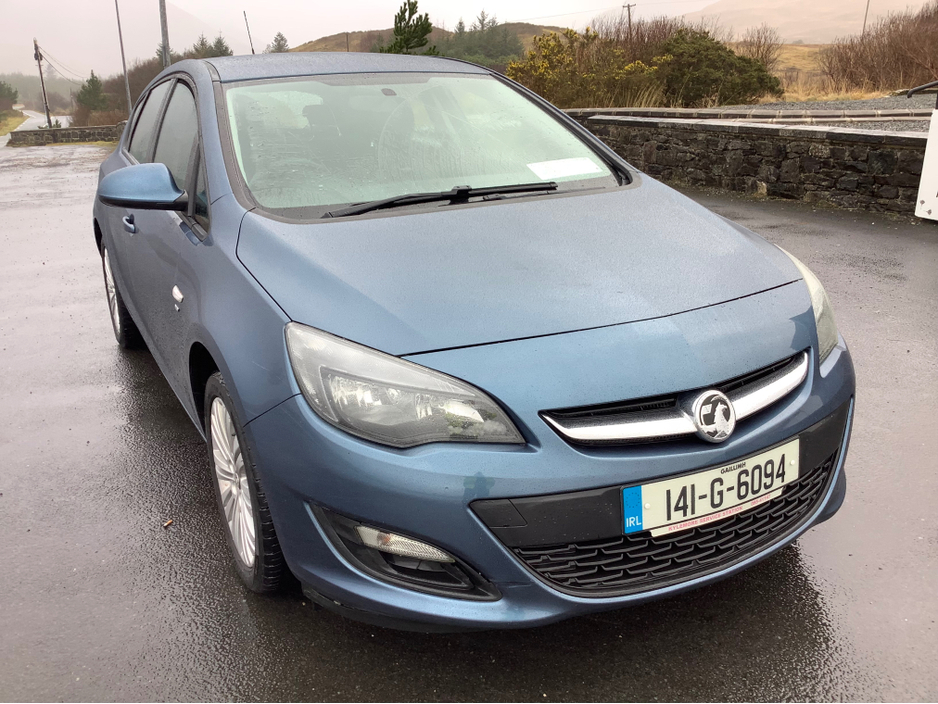 2014 Vauxhall Astra - image 13