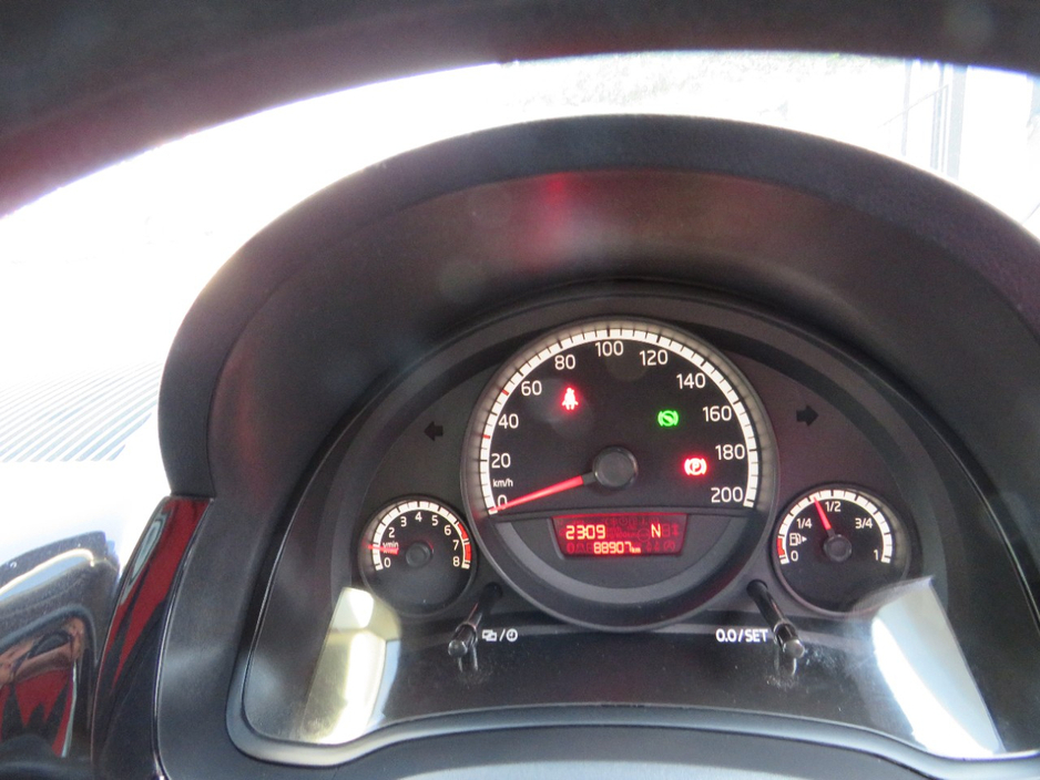 2014 Volkswagen up! - image 12