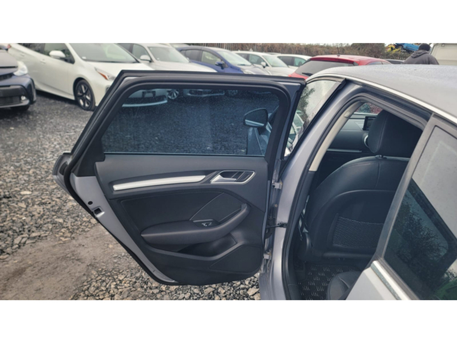 2015 Audi A3 - image 8