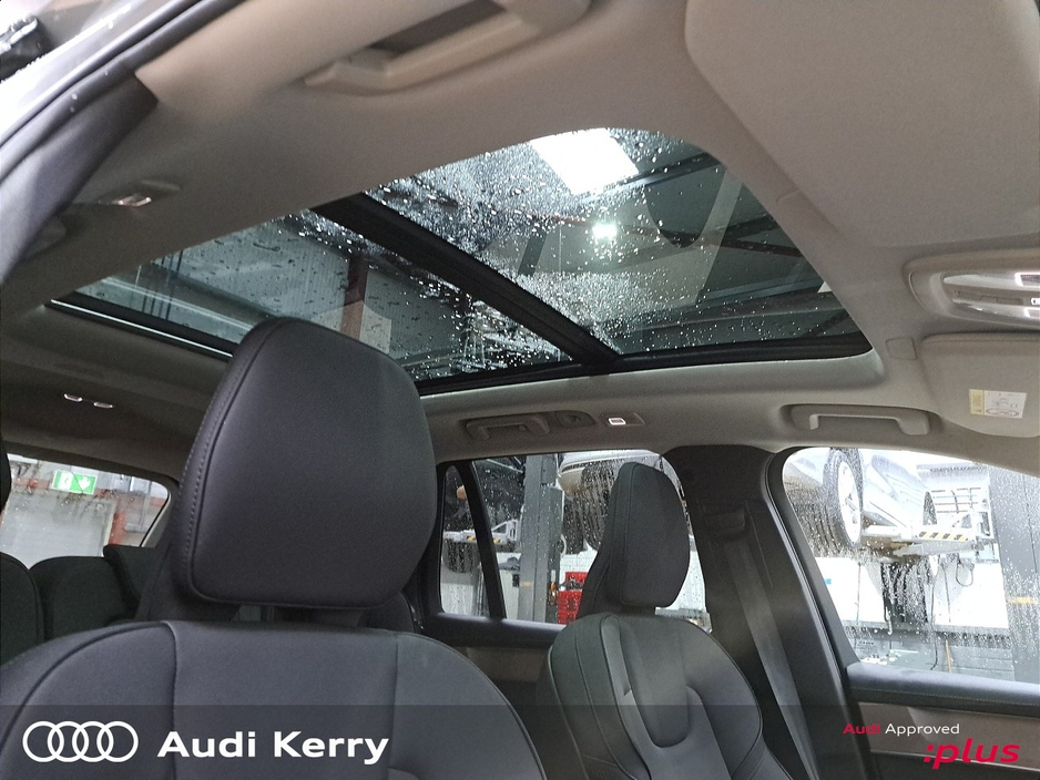 2025 Volvo XC90 - image 26