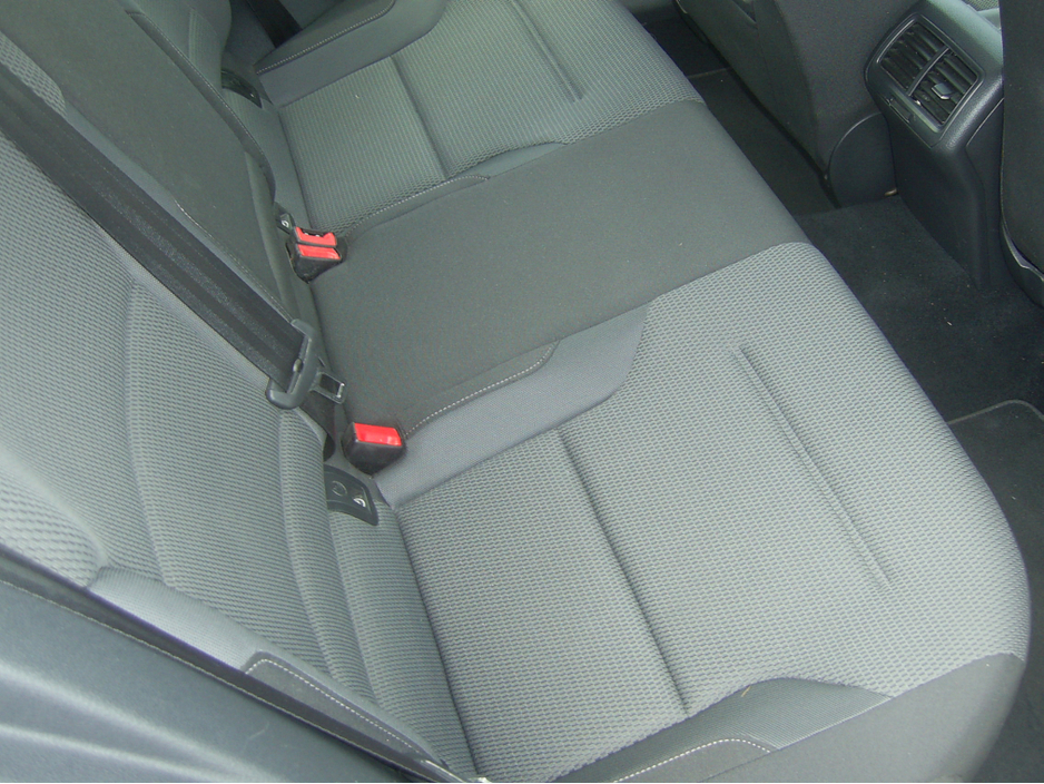 2018 Volkswagen Golf - image 11