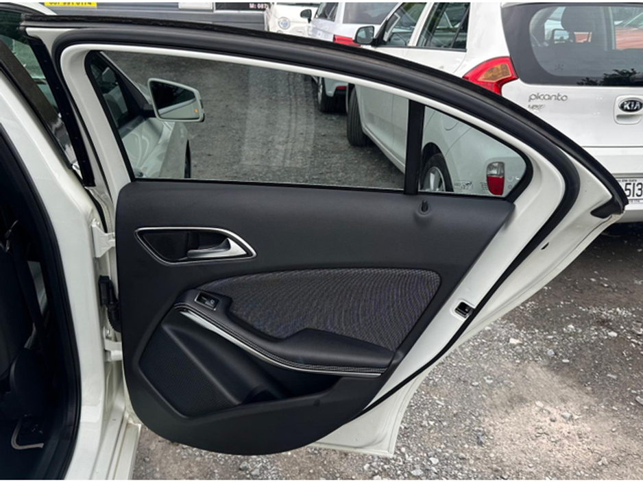 2016 Mercedes-Benz A Class A180 1.6 Petrol Automatic (3835) €15,495