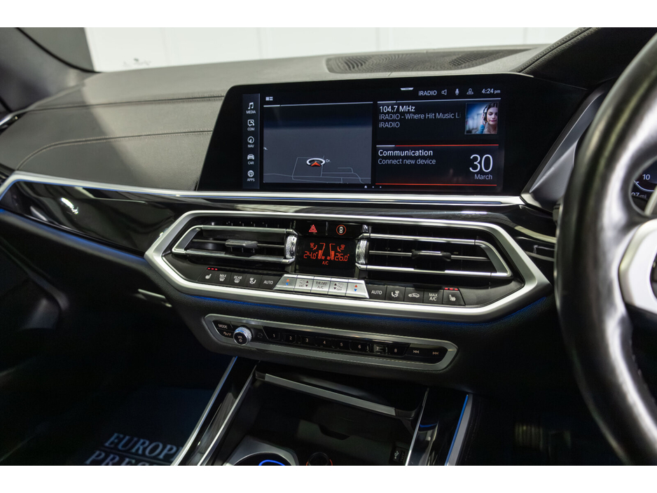 2021 BMW X5 - image 18