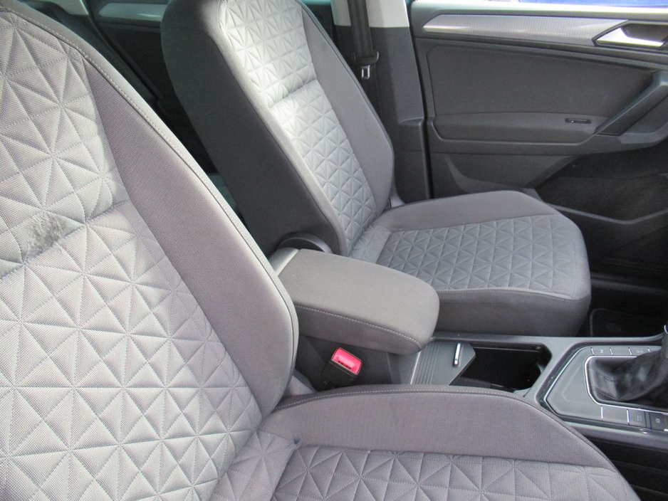 2022 Volkswagen Tiguan - image 13