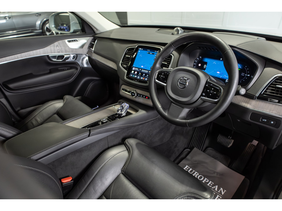 2024 Volvo XC90 - image 8