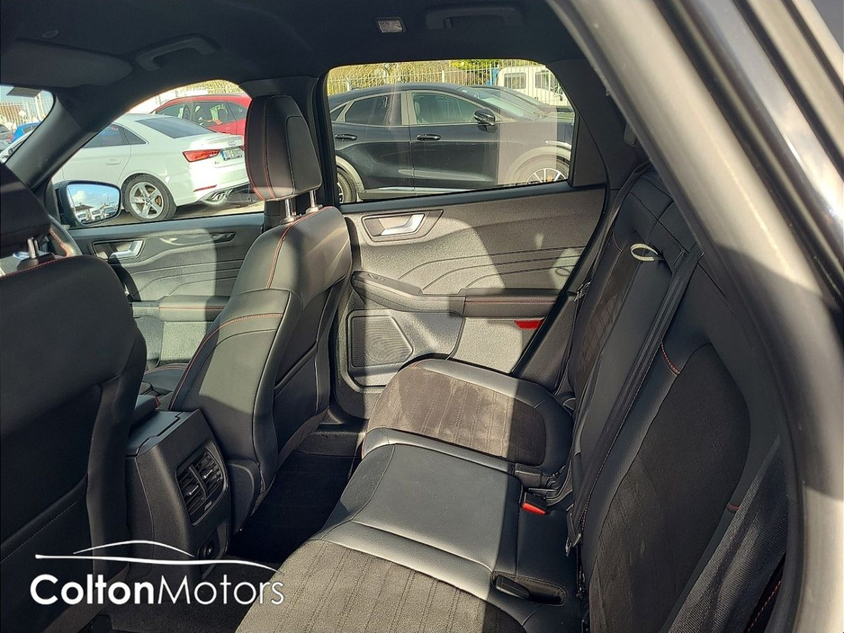 2023 Ford Kuga - image 13