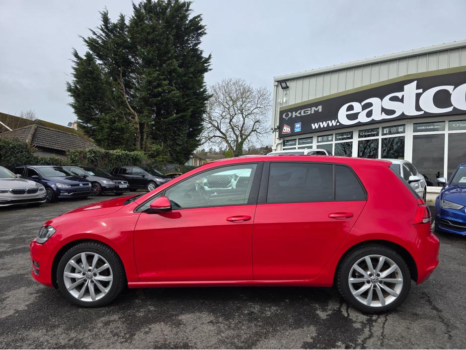 2015 Volkswagen Golf - image 14