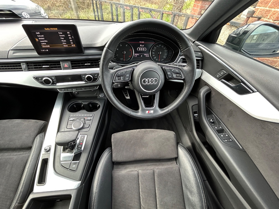 2018 Audi A4 - image 11
