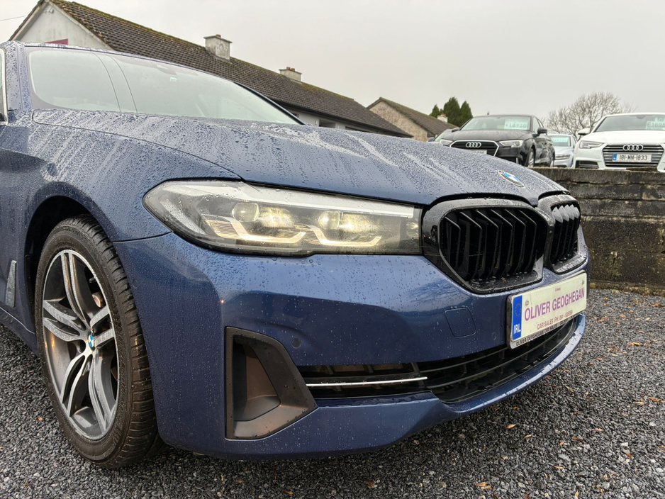 2021 BMW 5 Series - image 16