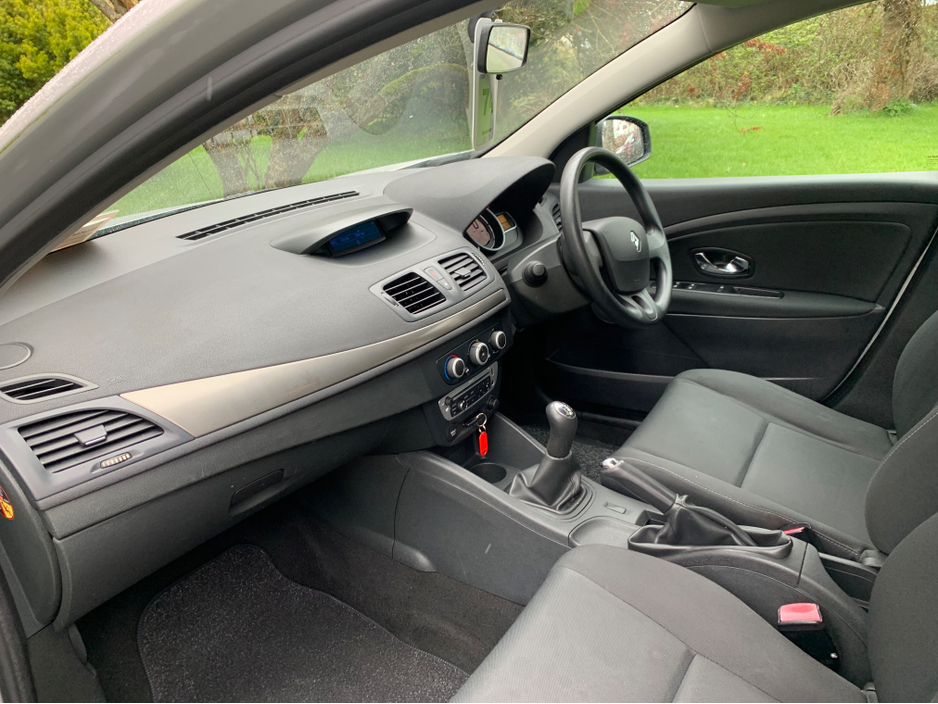 2013 Renault Megane - image 16