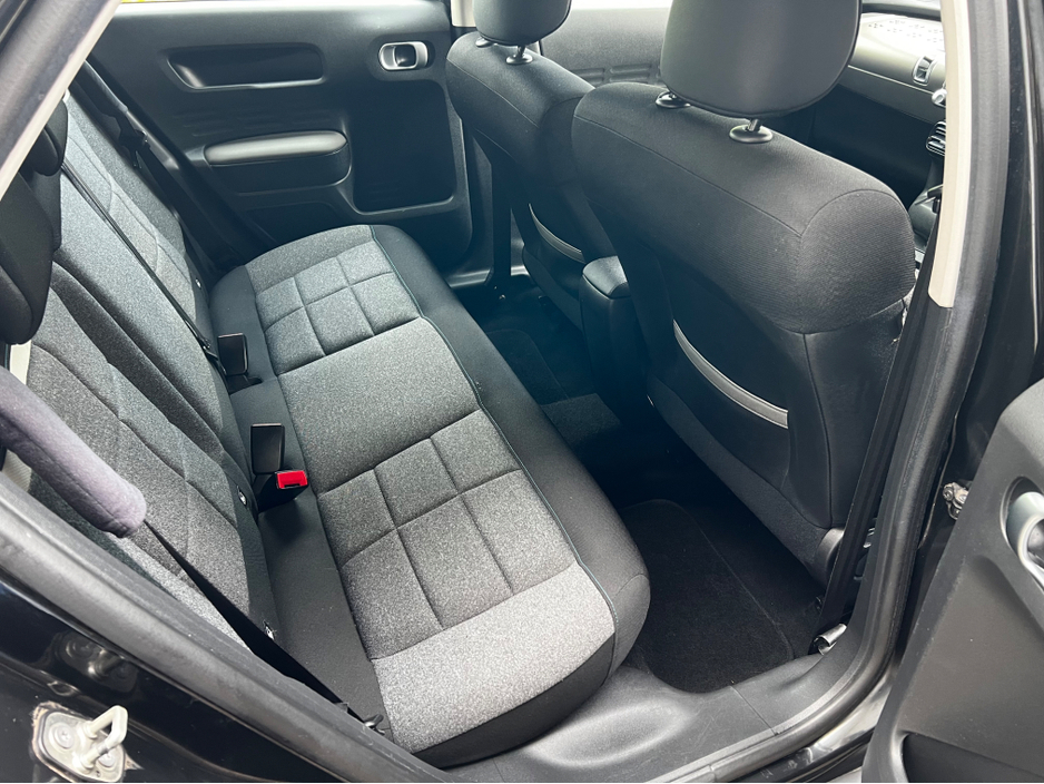 2019 Citroen C4 Cactus - image 11
