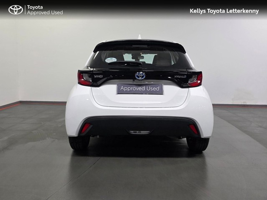 2022 Toyota Yaris YARIS HYBRID LUNA #65 €20,995