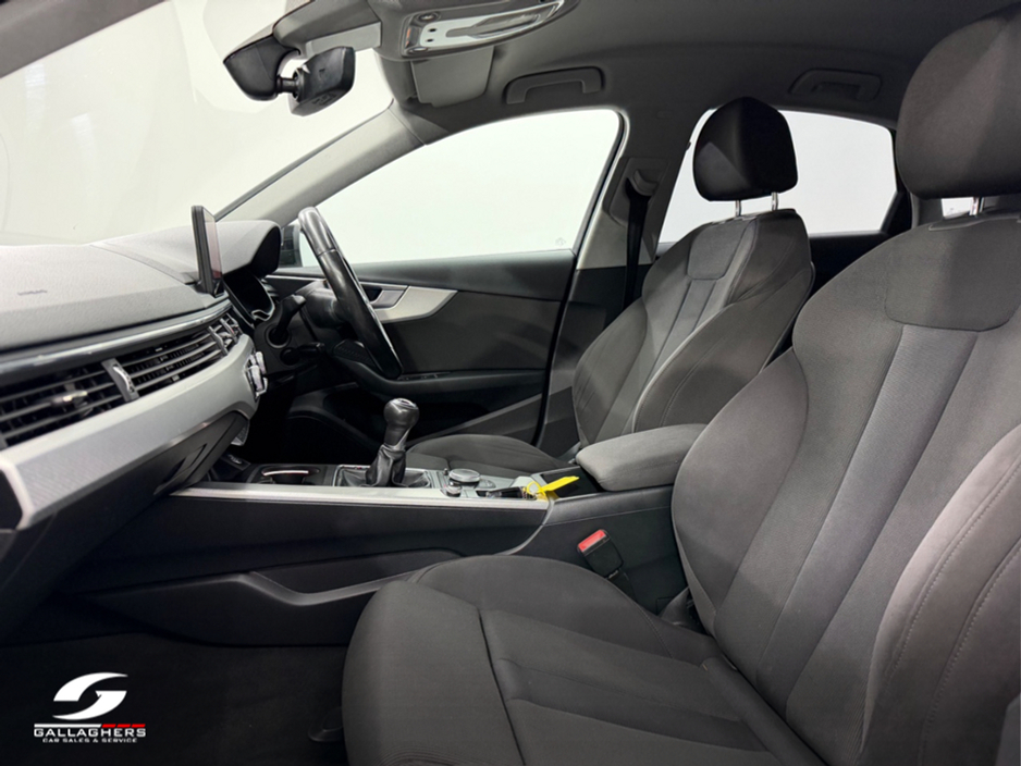 2016 Audi A4 - image 10