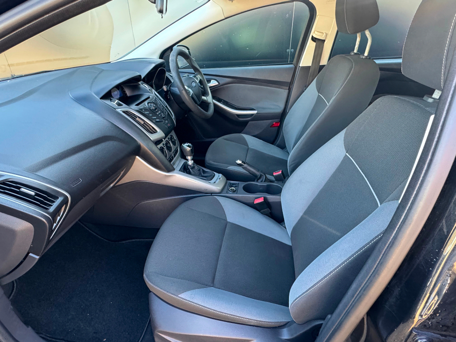 2012 Ford Focus - image 15