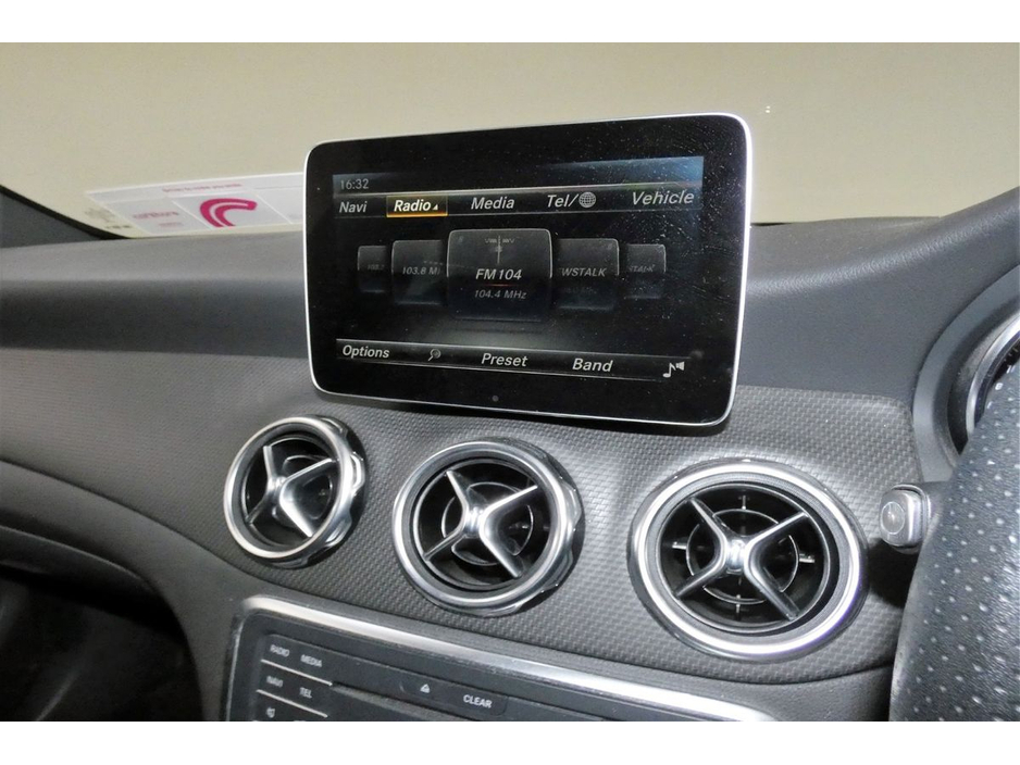 2019 Mercedes-Benz GLA Class GLA 180 *HALF LEATHER*REVERSE CAM*PARK SENSORS* €25,890