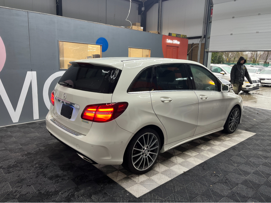 2015 Mercedes-Benz B Class - image 2