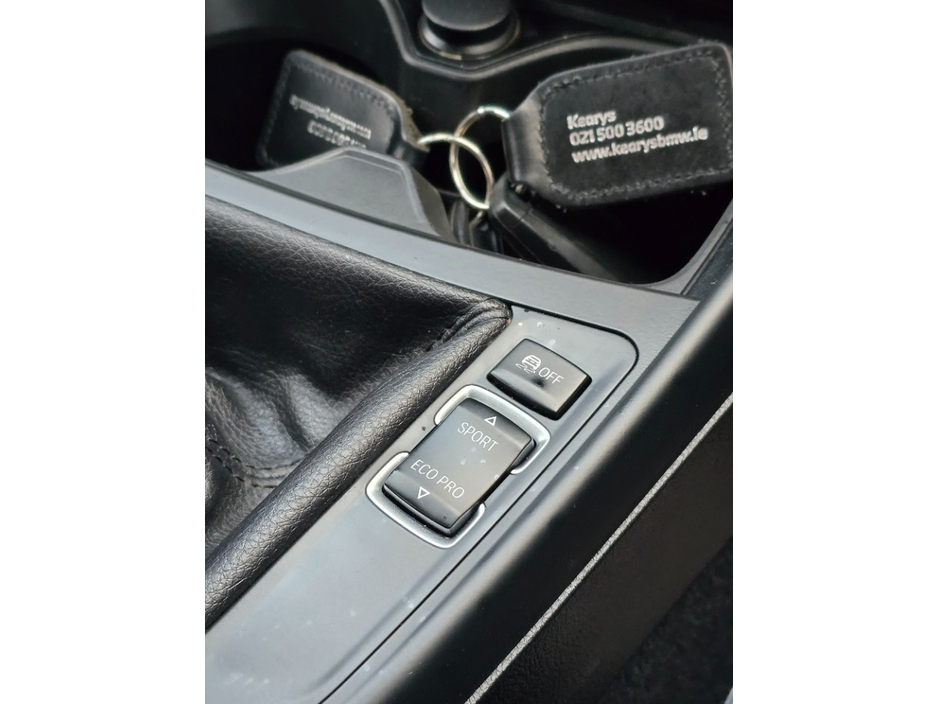 2012 BMW 1 Series - image 10