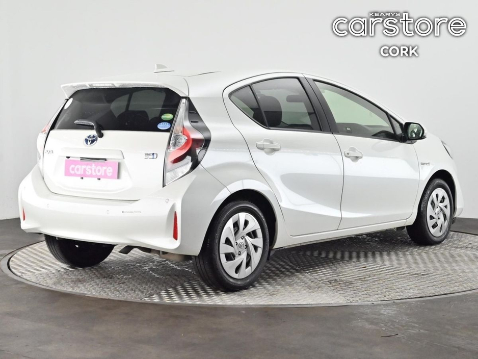 2020 Toyota Aqua - image 5