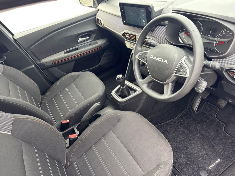 2023 Dacia Sandero Stepway - image 5