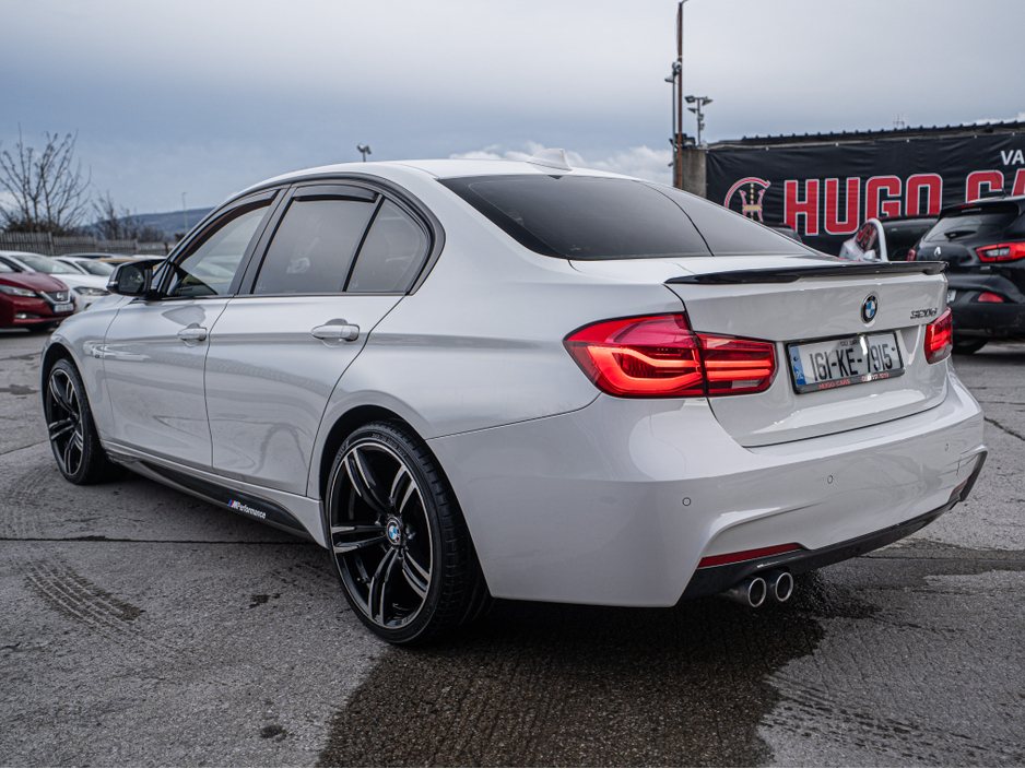 2016 BMW 3 Series - image 15