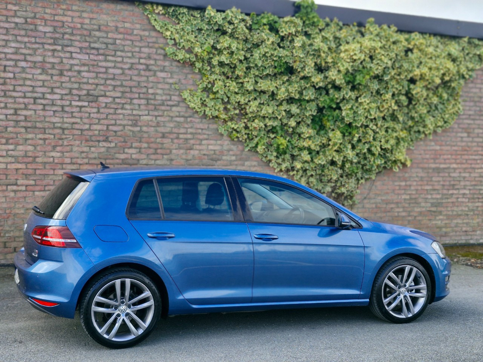 2017 Volkswagen Golf - image 18