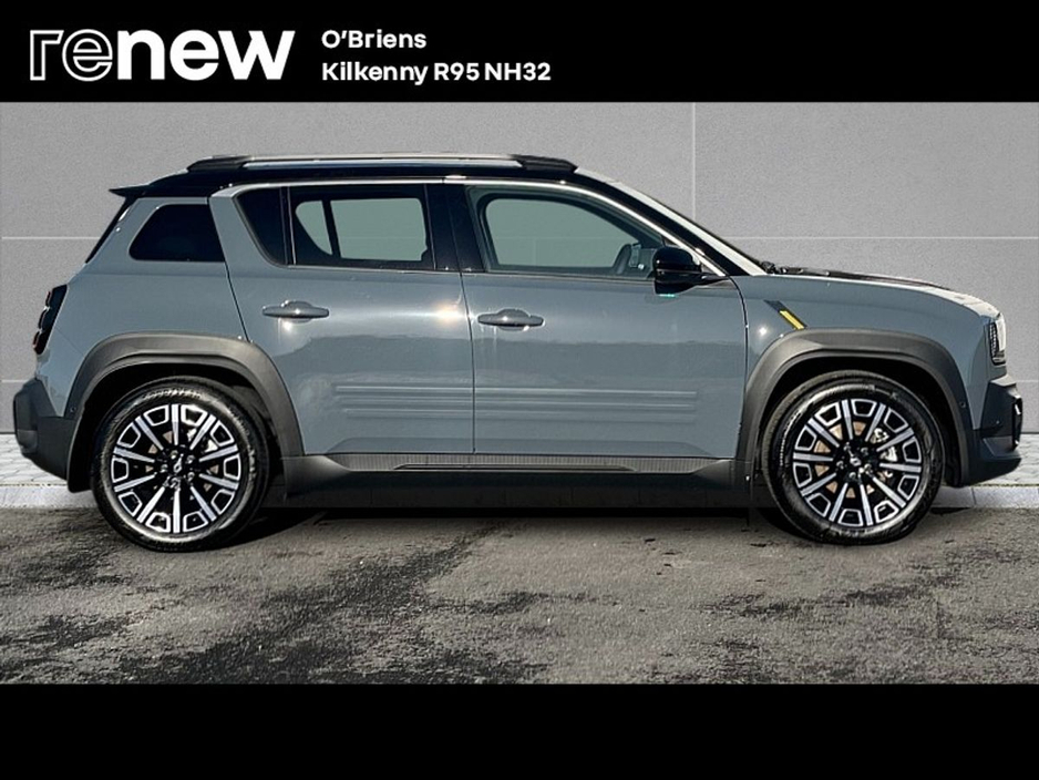 2025 Renault 4 E-TECH ICONIC 52 KW AUTO 5DR *DEMO MODEL - NOW IN STOCK & READY TO BE VIEWED* €34,995