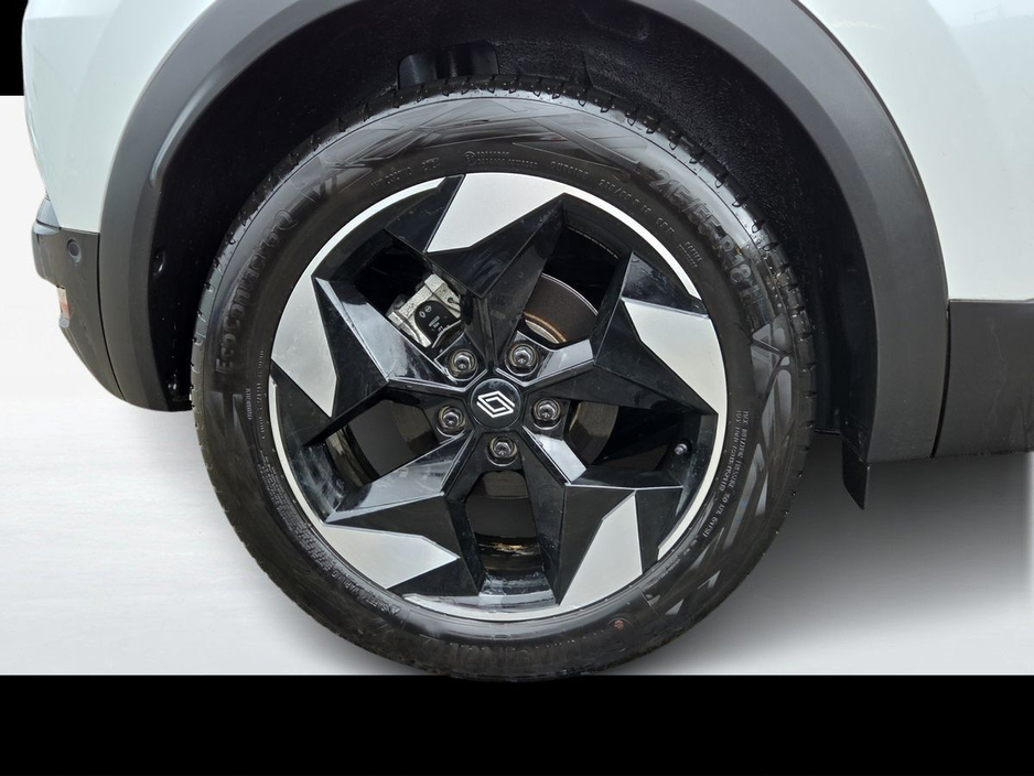 2025 Renault Captur - image 9