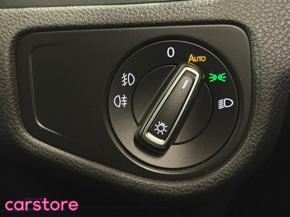 2019 Volkswagen Golf - image 16