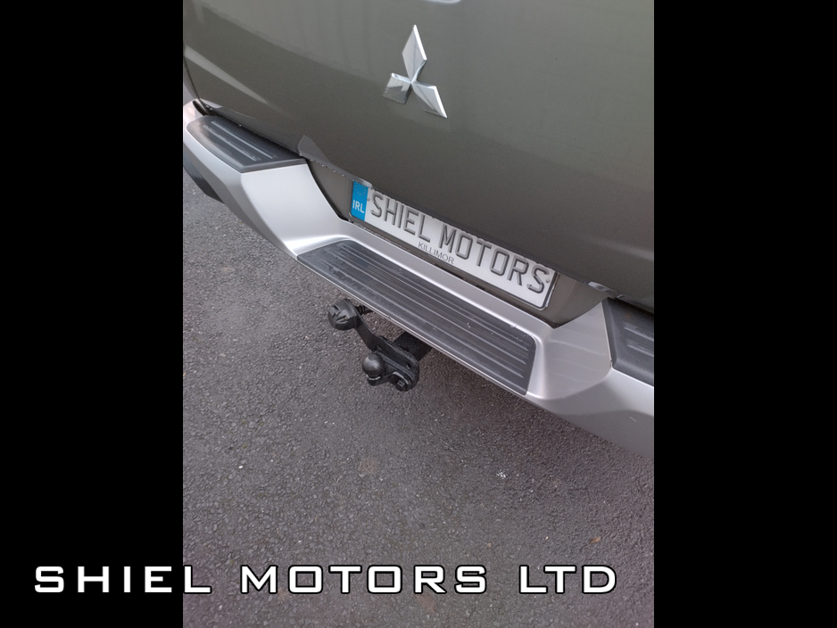 2020 Mitsubishi L200 CREW CAB PICK UP 4X4 MANUAL €25,750