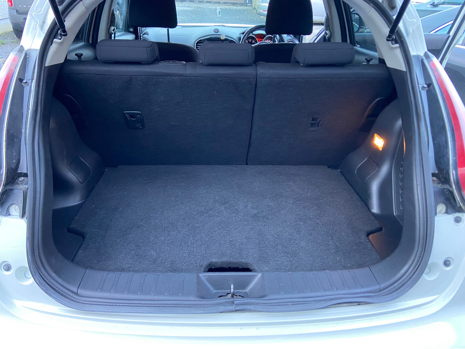 2014 Nissan Juke - image 15