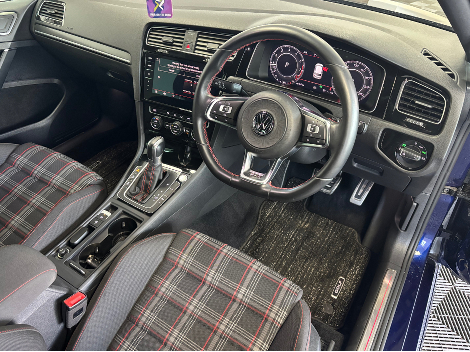 2018 Volkswagen Golf - image 8