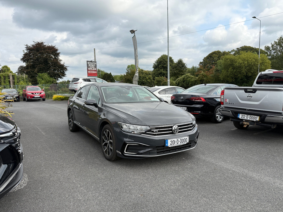 2020 Volkswagen Passat GTE S-A DSG €28,995