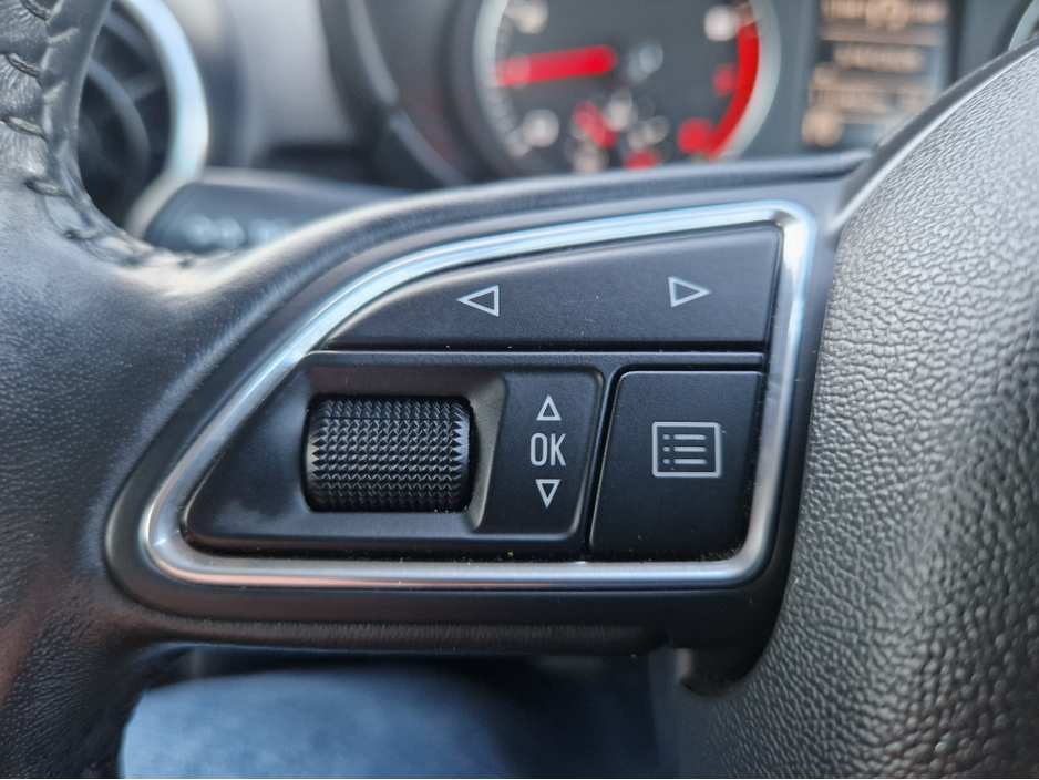 2015 Audi A1 - image 29