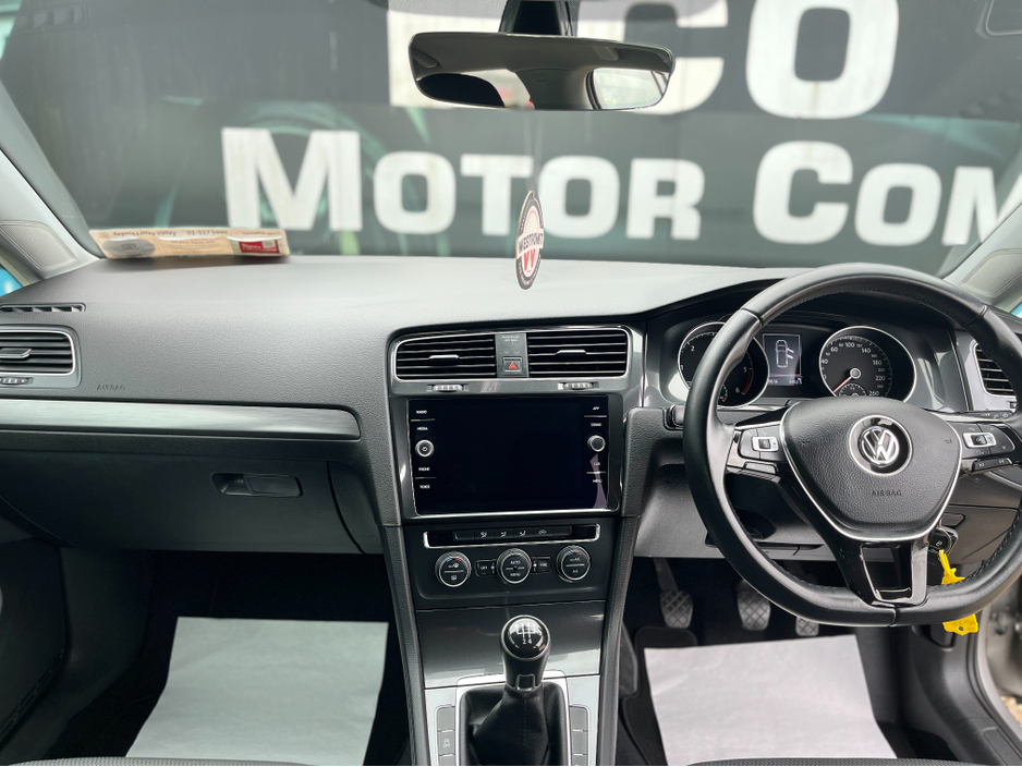 2018 Volkswagen Golf - image 8