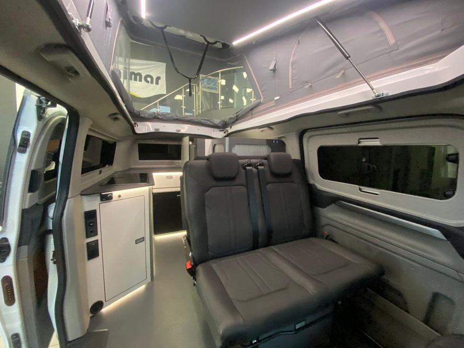 2025 Ford Tourneo Custom - image 11