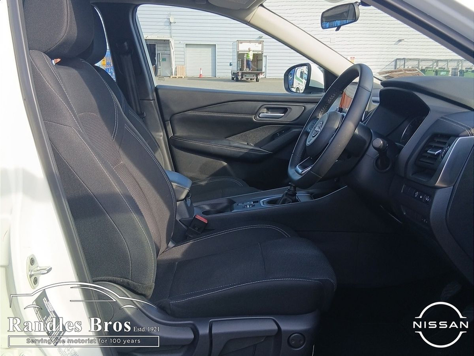 2025 Nissan Qashqai - image 10