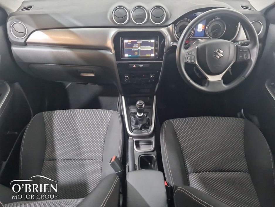 2020 Suzuki Vitara - image 2