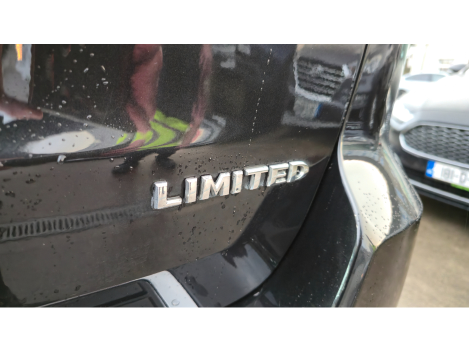 2015 Jeep Cherokee - image 7