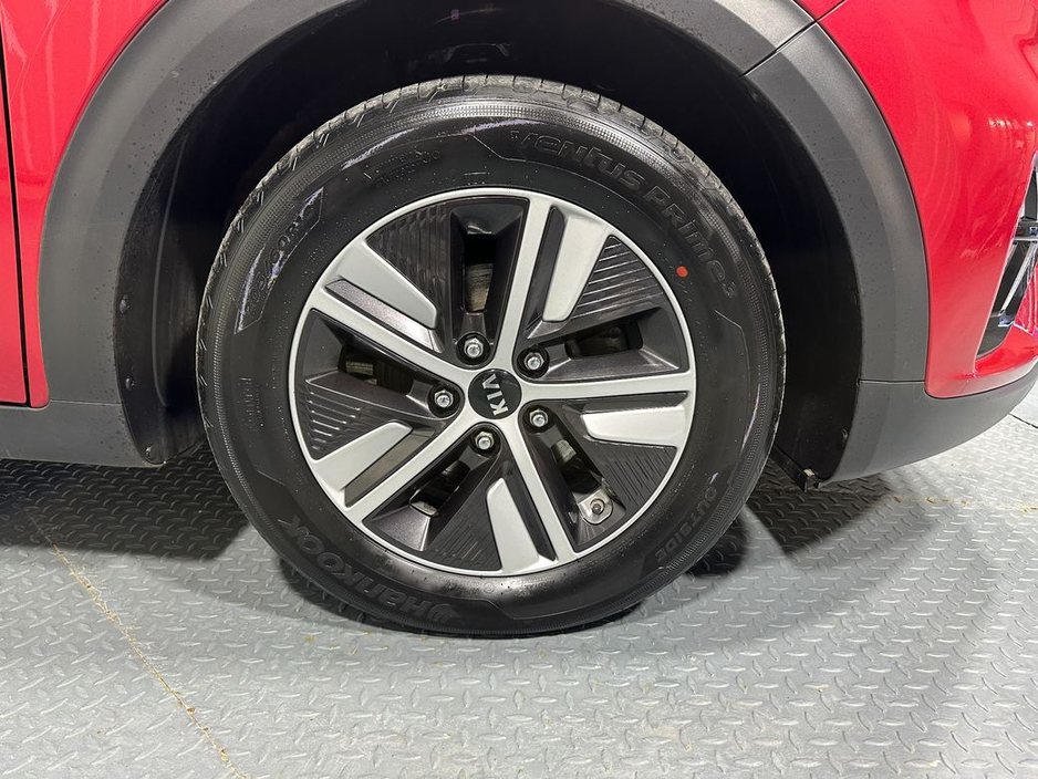 2020 Kia Niro - image 26