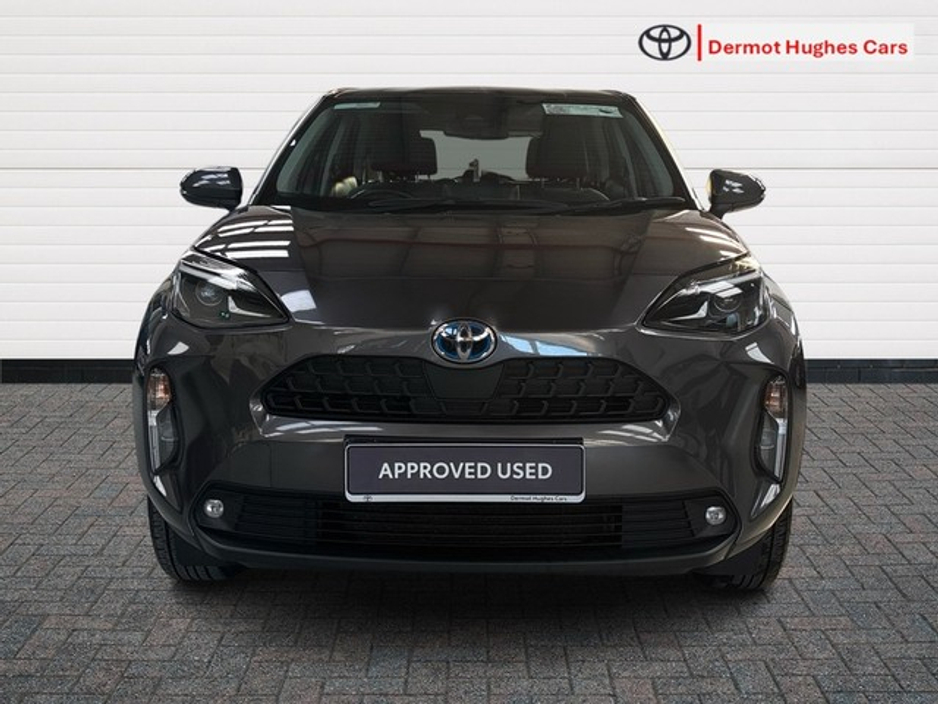 2024 Toyota Yaris Cross - image 5