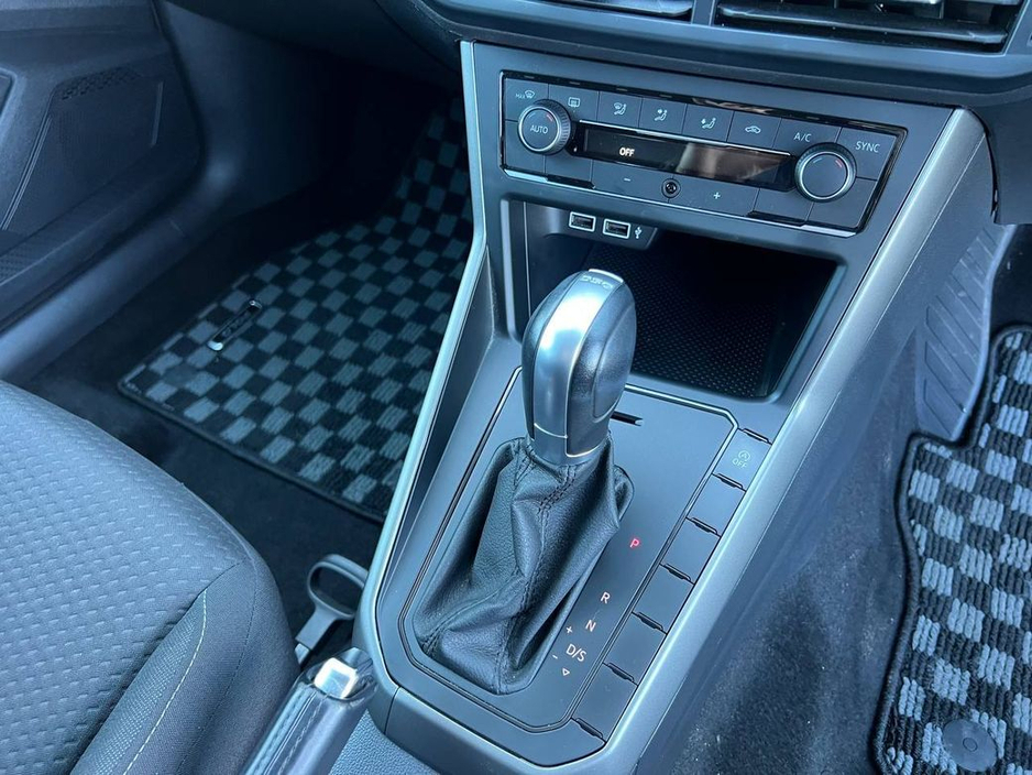 2019 Volkswagen Polo - image 11