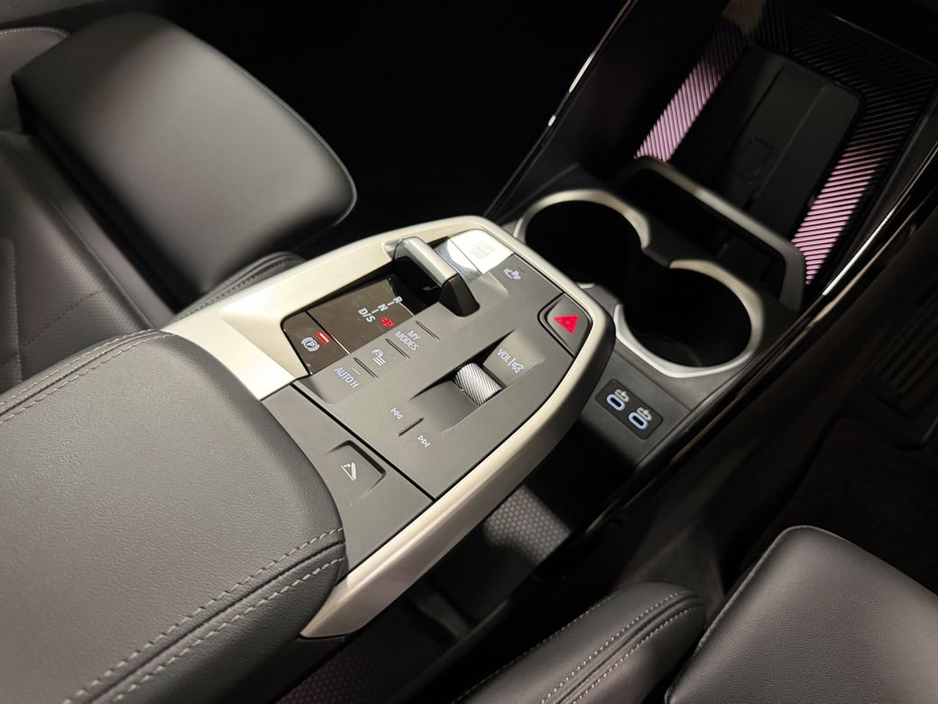 2025 BMW X1 - image 32